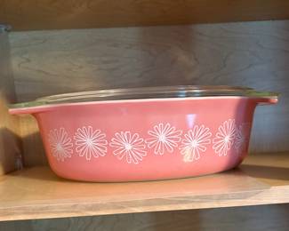 Vintage Pyrex pink daisy casserole