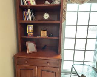 Ethan Allen single book case with cabinet.
