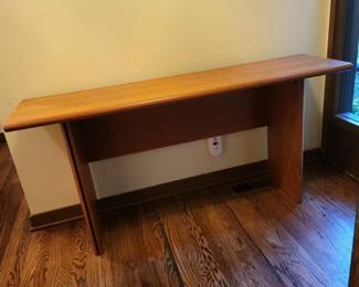 Flip Extension MCM Table