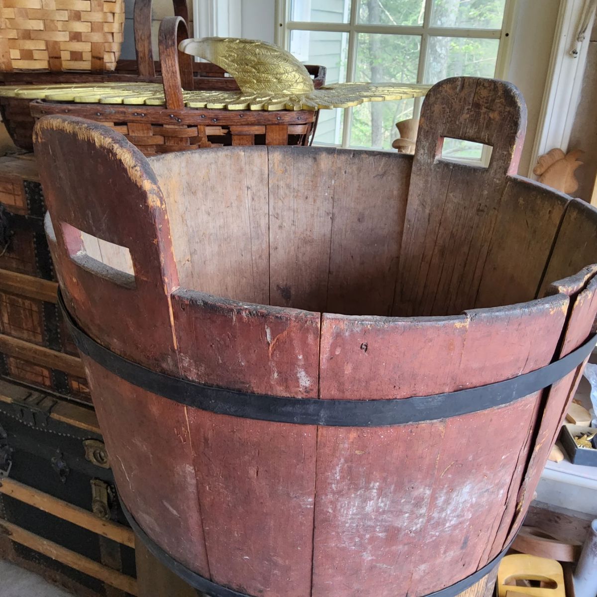 Lg old red paint wash tub