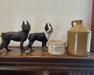 Cast iron dogs