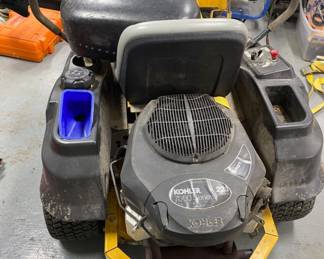 Raptor 42 Zero Turn Lawn mower 22 HOP KOH - Available for Presale $1200. Runs great Call 318-500-5391