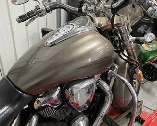 Honda 1800 in excellent condition $3500 available for presale
Call 318-500-5391