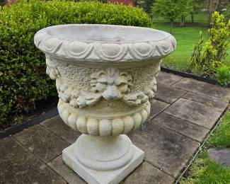 Cement urn