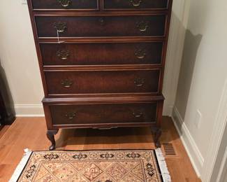Chest of drawer