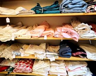 Linens, sheets, cloth napkins