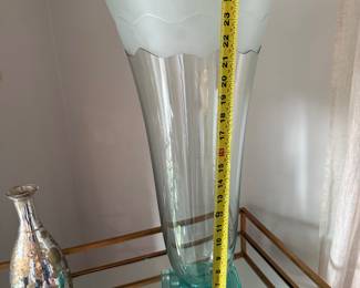 Signed Stephen Schlanser glass vase 27"