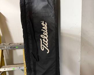 Titleist golf bag cover