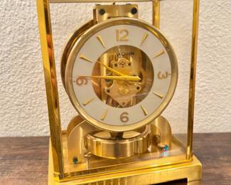 Jaeger Le Coultre Clock 15 jewel model 519
Collectible /Nice pc