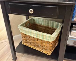 Lamp Table /Side Table
1 drawer black