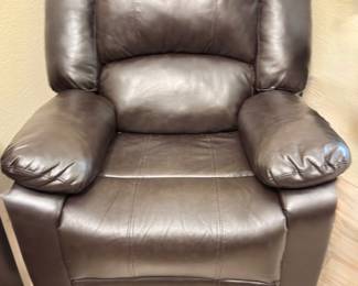 Like New Recliner Nice leather