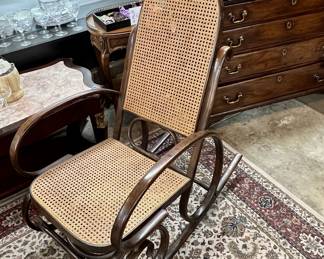 Vintage came back rocker – very comfortable!
