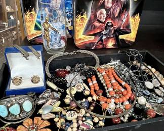 Lot of costume/fashion jewelry