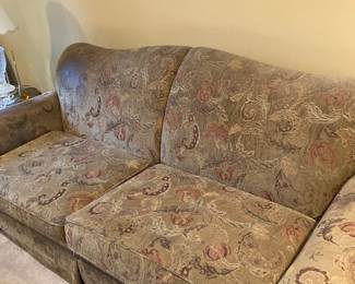 DECORATIVE COUCH. GREAT. CONDITION