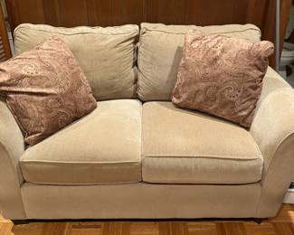 Pull out love seat bed