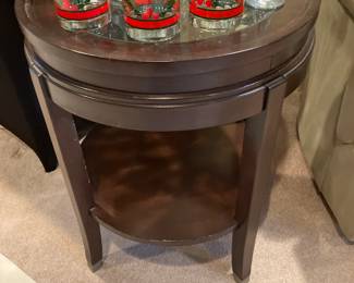 ROUND. END TABLE WOOD AND GLASS