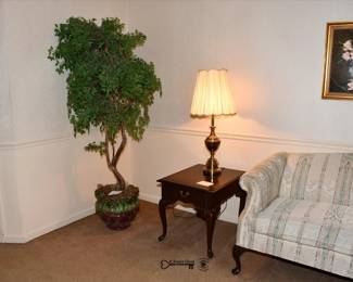 084Hallway