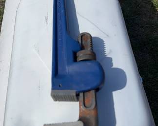 pipe wrench