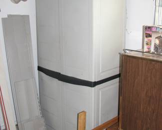 Yard tool storage cabinet