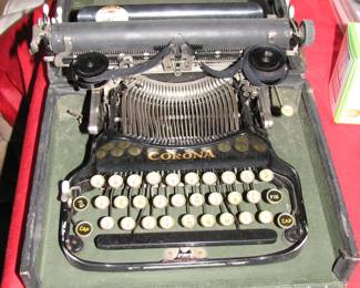nice Corona folding portable typewriter in open position (see next pic)