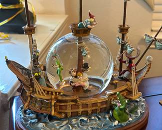 Disney Peter Pan You Can Fly Captain Hook
Jolly Roger Pirate Ship
Rare Lights Up