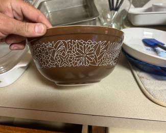 Pyrex Woodland Brown
Mixing Bowl