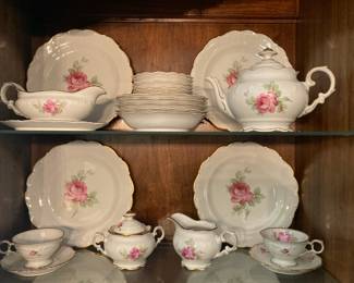 Schumann Arzberg china, "La Vie En Rose" pattern