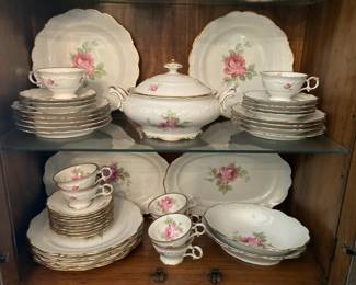 Schumann Arzberg china, "La Vie En Rose" pattern