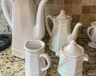 Pfaltzgraff Heritage White collection