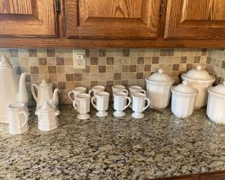 Pfaltzgraff Heritage White collection