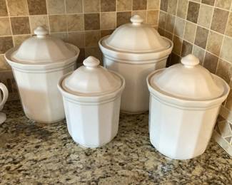 Pfaltzgraff Heritage White collection