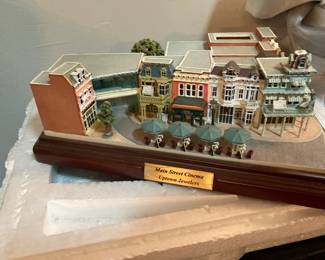 Robert Olszewski Walt Disney World Main Street Cinema and Uptown Jewelers, with original box