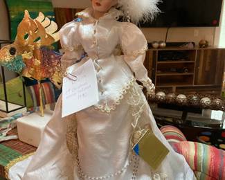 Franklin Heirloom Dolls Gibson Girl Kristina doll-- 1st Christmas series release 1990