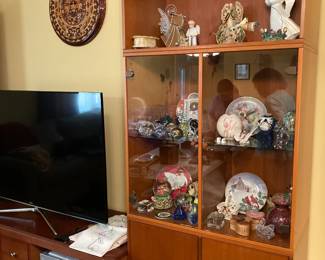 Curio cabinets (2 available)