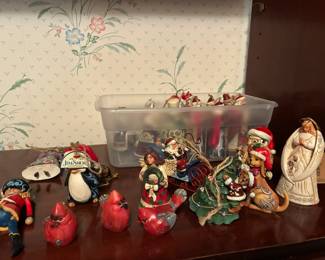 Large collection of Jim Shore figurines