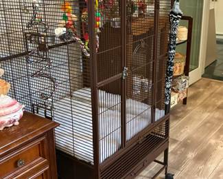 Large birdcage in excellent condition