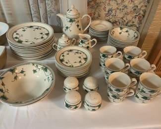 Noritake Keltcraft Ivy Lane Green pattern china