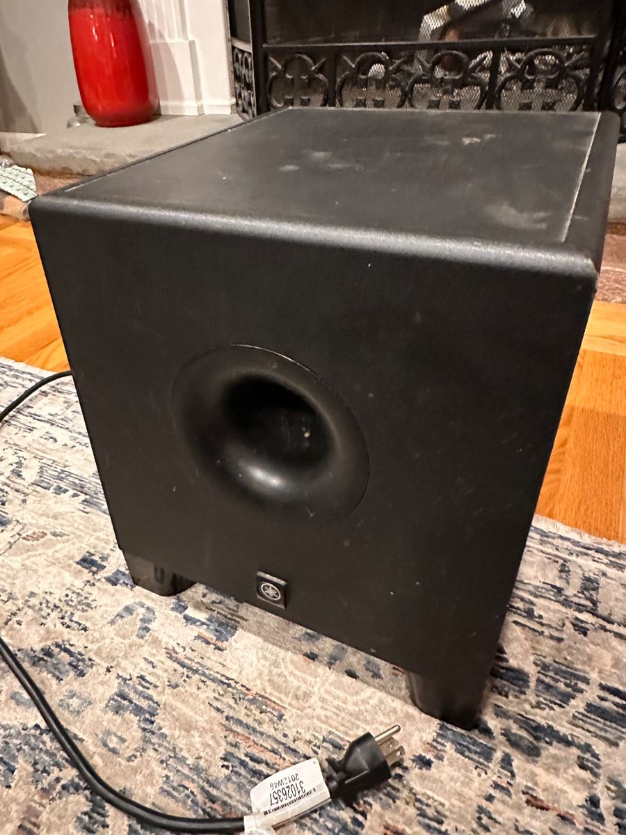 Yamaha HS8S Powered Subwoofer