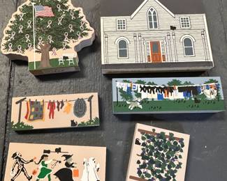 Cat's Meow Village - Huge Selection in online auction
