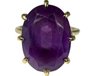 14kt Yellow Gold Oval Amethyst Ring