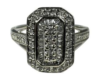 10kt White Gold Diamond Cluster Ring