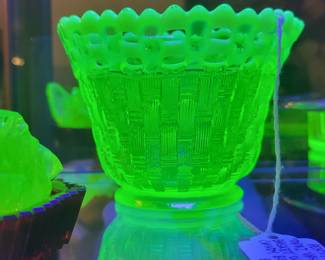 395 light
Fenton Topaz Vaseline Basket Weave Candy Dish