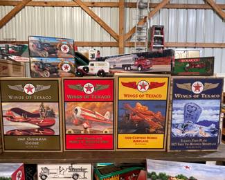 WINGS OF TEXACO AIRPLANES