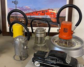 SCALE 1:18 MECURY COUPE ERTL COLLECTIBLE CAR, VINTAGE CONGER RAILROAD LANTERN, “STARS OF TEXAS” THE TEXAS SPECIAL FRAMED JIM JORDAN PRINT