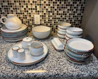 DANSK INTERNATIONAL MESA WHITE SAND K/W PORTUGAL DISH SET