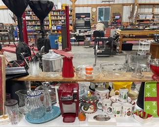 GLASSWARES, CHRISTMAS DECOR