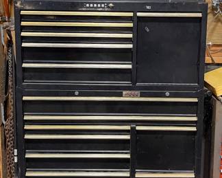 HOMAK PROFESSIONAL ROLLING TOOL BOX