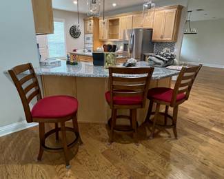 SWIVEL BARSTOOLS