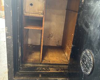INTERIOR OF HERRING-HALL-MARVIN SAFE