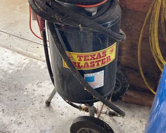 TEXAS BLASTER PORTABLE SAND BLASTER